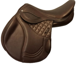 Silla de Montar Profesional Inglesa de Cuero Marrón para Doma Clásica con Arco de Madera, Personalizable, de Calidad Premium y Duradera, Accesorios Ecuestres - Product Image 3