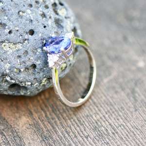 Anillo de Tanzanita Hecho a Mano en Plata de Ley con Detalles de Circonia Cúbica, Elegante Joya de Piedras Preciosas, Regalo para Ella - Product Image 5