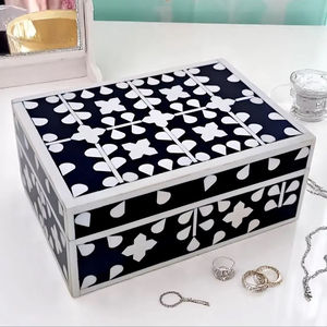 Caja de Joyería Decorativa Hecha a Mano con Diseño Marroquí de Flor de Amor con Incrustaciones de Hueso Ecológica, Decoración para Mesa del Hogar, Año Nuevo - Product Image 1