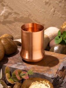Vaso Térmico Portátil de Cobre Puro con Aislamiento al Vacío, Diseño Floral en Relieve, 6-12 Horas de Aislamiento Térmico, con Asa, Ideal para Regalo - Product Image 4