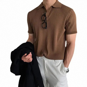 Polo de Punto Texturizado Marrón Sólido para Hombre, Manga Corta, Cuello Casual con Botones - Product Image 1