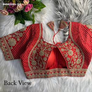 Colección Premium de Blusas Estilo Madhubala con Bordado Zari y Mangas hasta el Codo, Diseño Italiano Puro, Proveedor Indio - Product Image 2
