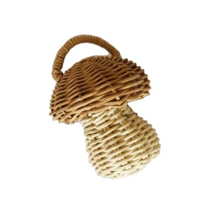 Hochet en rotin pour bébé, forme de champignon, meilleur choix, conception OEM, jouet artisanal personnalisé pour enfant, provenant d'une usine de gros au Vietnam - Product Image 1