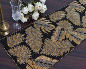 Napperon, sous-verre et chemin de table décoratifs en tissu perlé noir et doré, faits main en Inde, pour décoration de mariage et de la maison - Product Image 2