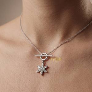 Hermoso Collar con Colgante de Diamante y Símbolo de la Eternidad en Oro para Mujer, Regalo de Lujo para Novia, Boda y Aniversario con un Atractivo Elegante - Product Image 6