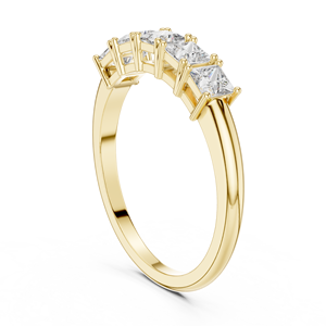 Bague demi-alliance minimaliste en or jaune 18 carats avec diamant de laboratoire certifié taille princesse, idéale pour fiançailles, mariage et usage quotidien au bureau - Product Image 2