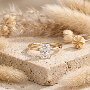 Anillo de Compromiso Solitario de Diamante de Corte Radiante de 2.00CT en Oro Amarillo de 14K, Joyería Fina Minimalista, Venta al Por Mayor, OEM, ODM - Product Image 1