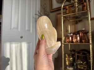 Lampe en onyx artisanale en forme de cœur, veilleuse en albâtre, décoration Reiki, cristal de guérison unique, lumière d'ambiance pour la maison, cadeau - Product Image 5