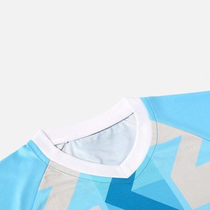 Design populaire, prix abordable, taille adulte, design personnalisé, uniforme de football pour hommes, meilleur prix de gros, ensemble d'uniformes de football pour hommes - Product Image 4