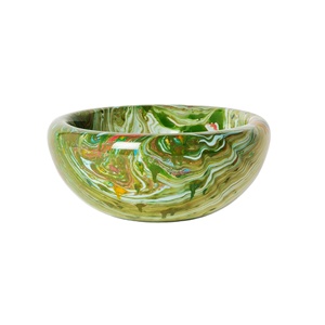 Plat en résine fait main, poli, durable, écologique, compatible lave-vaisselle, design moderne et antique, personnalisable pour fêtes et maison - Product Image 1