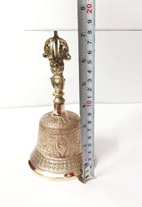 Campana Tibetana Om de Latón con Asa Dorjee, Campana Budista para Puja, Meditación y Sanación Espiritual - Product Image 3