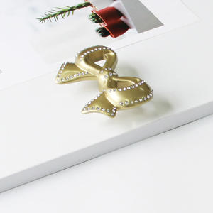 High Strength Modern Bow Shape Zinc Alloy Durable Cabinet Handle Crystal <b>Knob</b> <b>for</b> Drawer <b>Dresser</b> Kitchen Bedroom Nightstands - Product Image 1