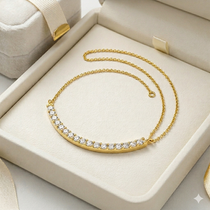 SHRAMAN DIAMOND Colgante de Moda para Mujer con Barra Curva Personalizada, Diamante Cultivado en Laboratorio de Corte Brillante, Chapado en Oro sobre Plata 925 - Product Image 1