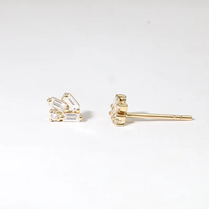 ต่างหูแบบมินิมอล ทอง 14K ประดับเพชรแล็บโกรว์ทรงบาแกตต์ ดีไซน์เรขาคณิต งานแฮนด์เมด ของขวัญเครื่องประดับ - Product Image 4