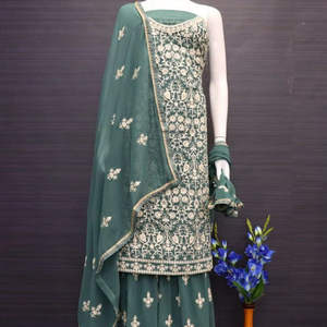 Conjunto Tradicional de Gharara y Kurta con Bordado de Lentejuelas, Tela Fox Georgette, Conjunto de Vestido de Boda y Dupatta - Product Image 4