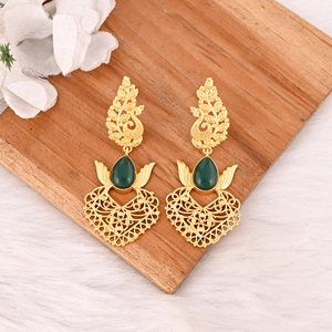 Boucles d'oreilles pendantes élégantes et stylées en onyx vert naturel, plaquées or, en laiton, pour femmes - Product Image 2