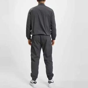 Ensemble de survêtement gris foncé en polyester pour homme – Veste zippée et pantalon de jogging – Tenue décontractée d'automne – Couleur unie – Conception respirante - Product Image 2
