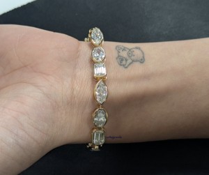 Bracelet tennis vintage Lurba Jewels en or jaune 14 carats massif avec moissanite marquise multi-formes 15 carats et sertissage clos – Cadeau de mariage - Product Image 6