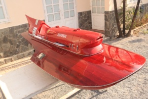 Modelo de Barco de Carreras Clásico Arno XI 1954 Hecho a Mano - Réplica de Hidroavión Italiano Vintage para Decoración de Hogar u Oficina de Lujo - Product Image 4