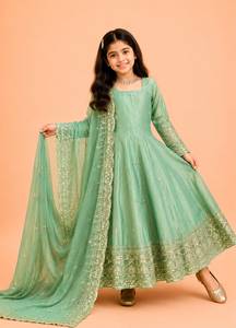 Nouvelle collection de magnifiques robes pour enfants, entièrement cousues, prêtes à porter, pour mariage et fêtes, à prix abordable - Product Image 6