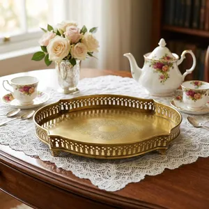 Bandeja de Servir Decorativa de Latón con Acabado Mate Color Mandarina y Diseño Tallado (12 pulgadas) - Product Image 6