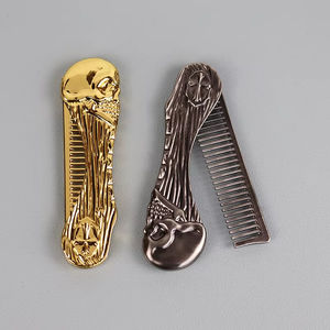 Peine para Barba de Acero Inoxidable de Alta Calidad, 1 Pieza, Portátil, Tamaño de Bolsillo, Personalizable, Herramienta para Peinar Barba y Cabello para Hombres - Product Image 1