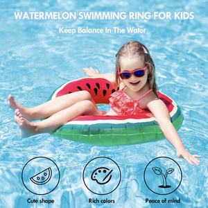 ห่วงยางว่ายน้ำพีวีซีรูปแตงโมหนา 80 ซม. สำหรับทุกวัย - เหมาะสำหรับสระว่ายน้ำในรีสอร์ท ทะเลสาบ และว่ายน้ำในทะเล - Product Image 4