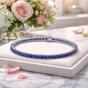 Bracelet d'anniversaire de luxe en argent sterling avec grand pendentif saphir naturel à éclat intense, taille ronde, pierre précieuse bleue VS1, cadeau pour femme - Product Image 1