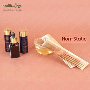 หวีไม้สะเดาทำมือ HealthAndYoga PureTress  แบบสองซี่ แข็งแรง ทนทาน เป็นมิตรกับสิ่งแวดล้อม เหมาะสำหรับผู้สูงอายุ ราคาจากอินเดีย - Product Image 1