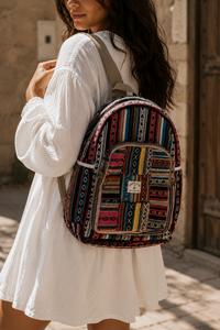 Mochila étnica multicolor tejida con patrones textiles decorativos, bolsillo frontal y cierre de cremallera para viajes informales - Product Image 3