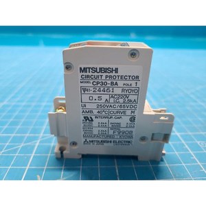 Disjoncteur monophasé Mitsubishi CP30-BA 1P 0.5A – Pièce détachée d'équipement semi-conducteur d'occasion - Product Image 4