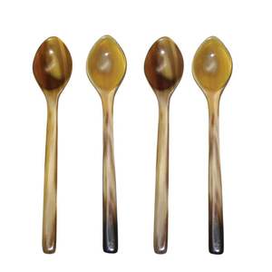 Cuillère en corne de buffle naturelle de qualité supérieure – Vaisselle durable et écologique avec logo et taille personnalisés pour la maison et la restauration - Product Image 3