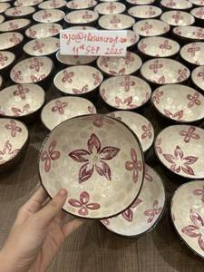 Tazón para Servir de Cáscara de Coco Orgánica - Detalles Luminosos de Madreperla - Utensilios de Cocina Tropicales - Product Image 5