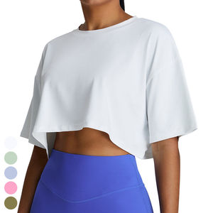 T-shirt court pour femme, tissu en coton doux, respirant et confortable, idéal pour les tenues décontractées, le sport ou les séances de gym. - Product Image 3