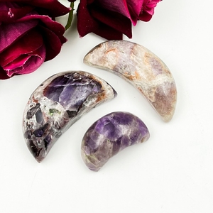 Chakralume Améthyste Chevron Naturelle Courbée en Forme de Lune, Sculptée à la Main, Cristal Violet de Guérison, Pierre Précieuse pour Méditation, Reiki, Énergie des Chakras, Décoration - Product Image 4
