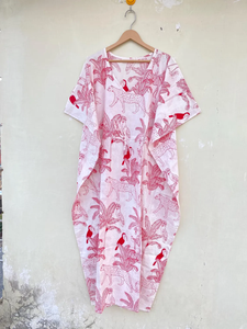 Blanco y Rosa Kaftan Maxi Dress Beach Cover Ups Block Impreso Kaftan Maxi Dress - Product Image 6