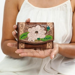 Nueva llegada única de piel en relieve estampado de piel tarjeta monedero cartera rectángulo titular de la tarjeta de crédito monedero con borla llaveros - Product Image 1