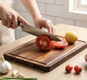 Planche de service et de découpe artisanale en bois d'acacia grand format, antidérapante, avec poignée, pour charcuterie et ustensiles de cuisine, vente en gros - Product Image 2
