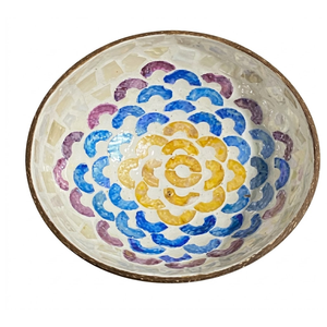 Vente en gros de bols en noix de coco gravés d'origine vietnamienne, modernes, uniques, artisanaux, polis, durables, de haute qualité - Product Image 1