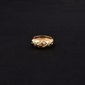 Bracelet jonc unisexe tendance et élégant en laiton plaqué argent/or avec motif floral pour femme - Product Image 2