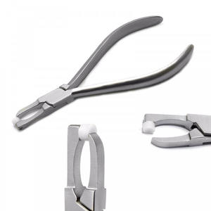 Pince de retrait de ligatures postérieures : Outil orthodontique professionnel pour un retrait efficace des ligatures, certifié CE ISO par Grip Surgical - Product Image 2
