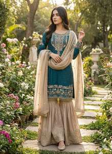 Ensemble Kurti et Palazzo en soie de créateur pour mariage, avec dupatta brodée - Product Image 3