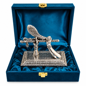 Escultura Decorativa Basuri Inspirada en el Dios Krishna con Motivo de Plumas y Base Estampada para Regalos y Mercados Mayoristas - Product Image 2