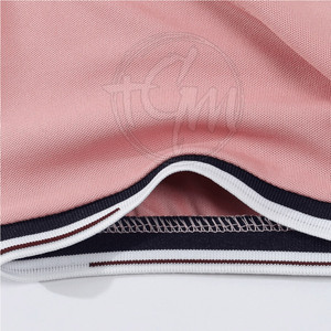 Chemises polo élégantes à coupe décontractée et tissu doux, idéales pour les tenues décontractées, le bureau et la mode masculine. - Product Image 3