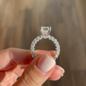 Anillo de Compromiso y Boda con Diamante Cultivado en Laboratorio, Corte Esmeralda, 1 Quilate, Oro Amarillo de 14k, Certificado IGI, Joyería de Lujo para Regalo - Product Image 4