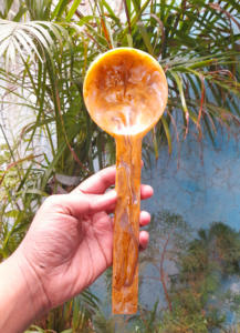 ชุดช้อนและเครื่องใช้บนโต๊ะอาหารทำจากเรซินสำหรับตกแต่งในเชิงพาณิชย์ทำด้วยมือของอินเดีย - Product Image 6