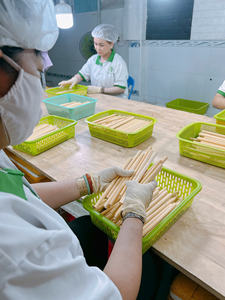 Offre Spéciale 100% Pailles jetables en bambou naturel pour les fêtes Accessoires de bar réutilisables pour les boissons directement du marché américain du Vietnam - Product Image 5