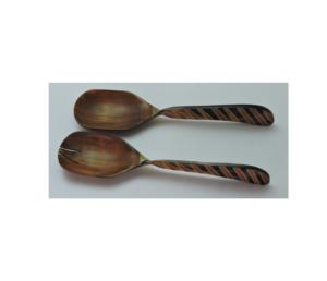 El mejor juego de servidores de ensalada de cuerno de la historia, juego de 2 cucharas de cuerno hechas a mano con cuerno natural de búfalo a un precio razonable. - Product Image 1
