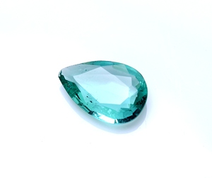 Émeraude naturelle zambienne de 1,37 ct, taille poire, vert vif, facettée, pierre précieuse en vrac pour la fabrication de bijoux et les créations de pendentifs - Product Image 4