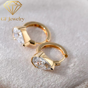 ต่างหูห่วงทรงลูกแพร์ประดับเพชรเลี้ยงในห้องปฏิบัติการ ขอบทองคำแท้ 14K สำหรับผู้หญิง - Product Image 3